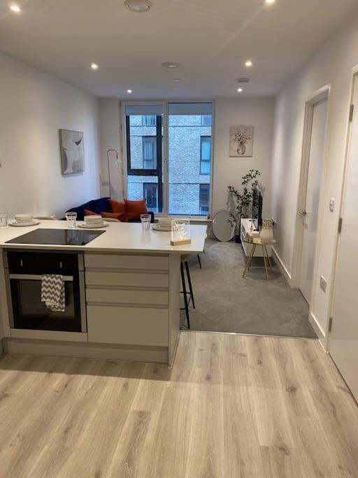 Modern Trafford 1Br Apartment-Free Parking-Cinema Room Manchester Buitenkant foto
