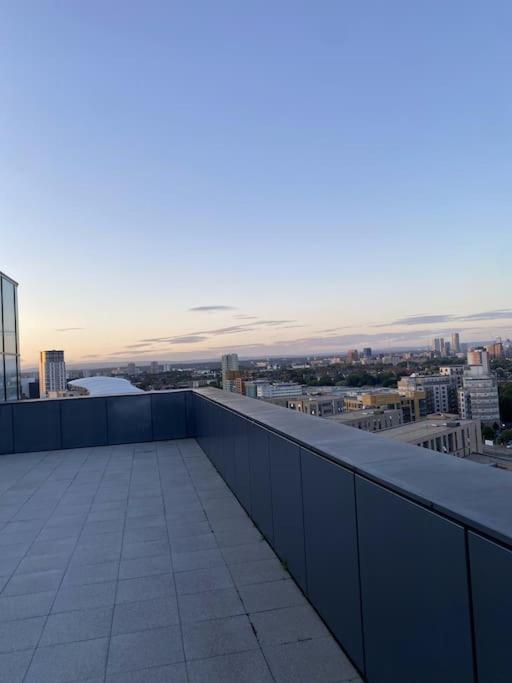 Modern Trafford 1Br Apartment-Free Parking-Cinema Room Manchester Buitenkant foto