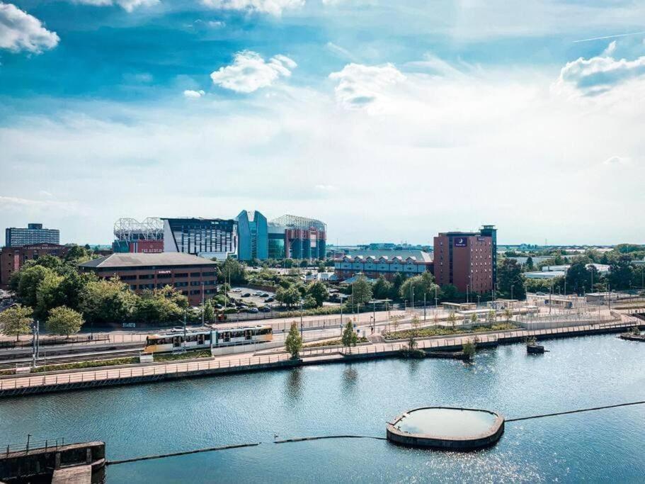 Modern Trafford 1Br Apartment-Free Parking-Cinema Room Manchester Buitenkant foto