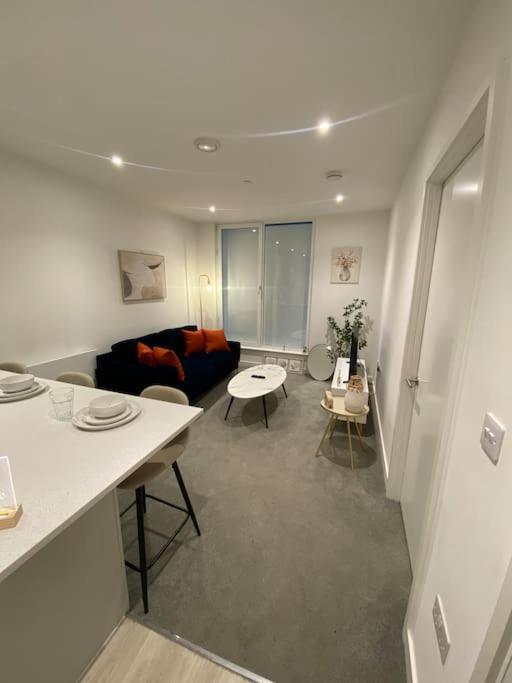 Modern Trafford 1Br Apartment-Free Parking-Cinema Room Manchester Buitenkant foto